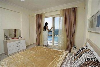 Royal Heights Apartments Bogazici Екстер'єр фото